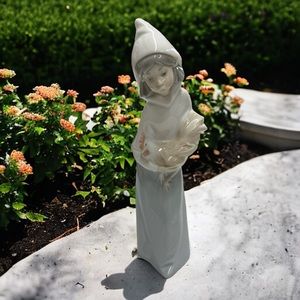 Vintage Lladro Porcelain Figurine Girl Carrying Rooster